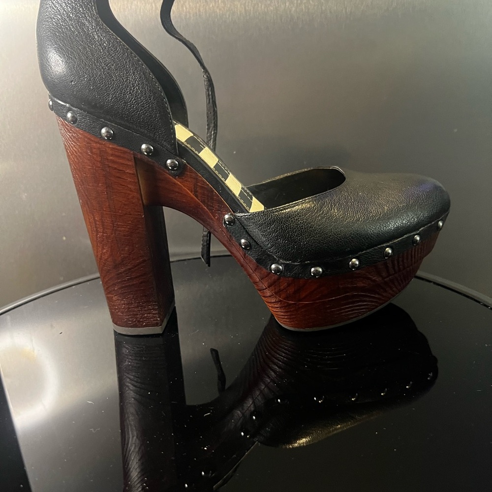 Gianni Bini Black and Brown Platform Mary Jane Shoes